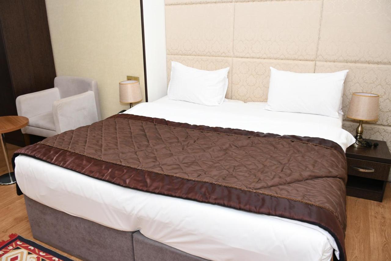 Square Baku Hotel Eksteriør billede