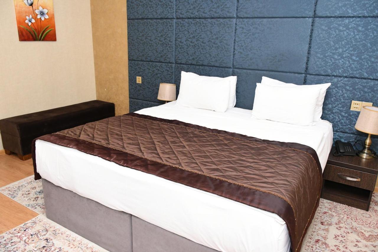 Square Baku Hotel Eksteriør billede