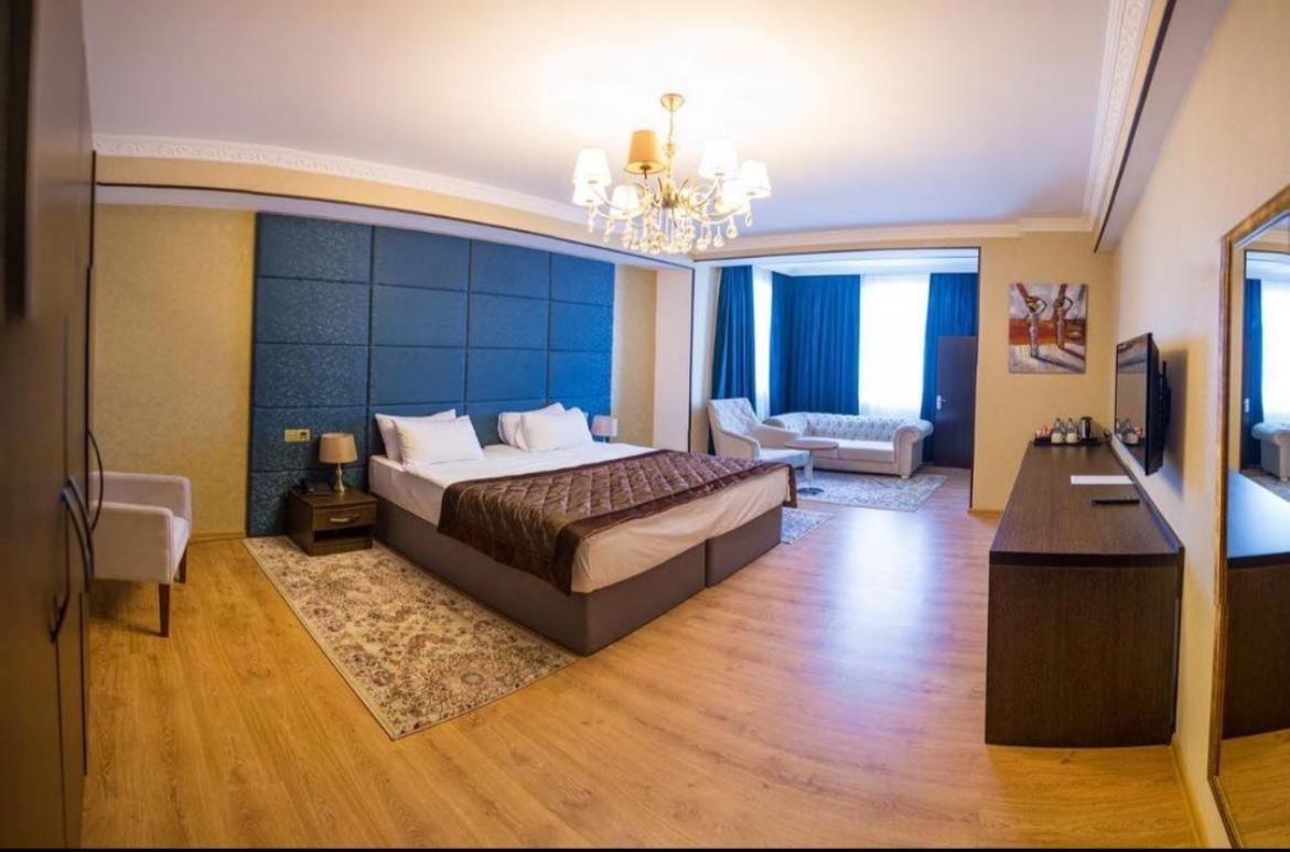 Square Baku Hotel Eksteriør billede